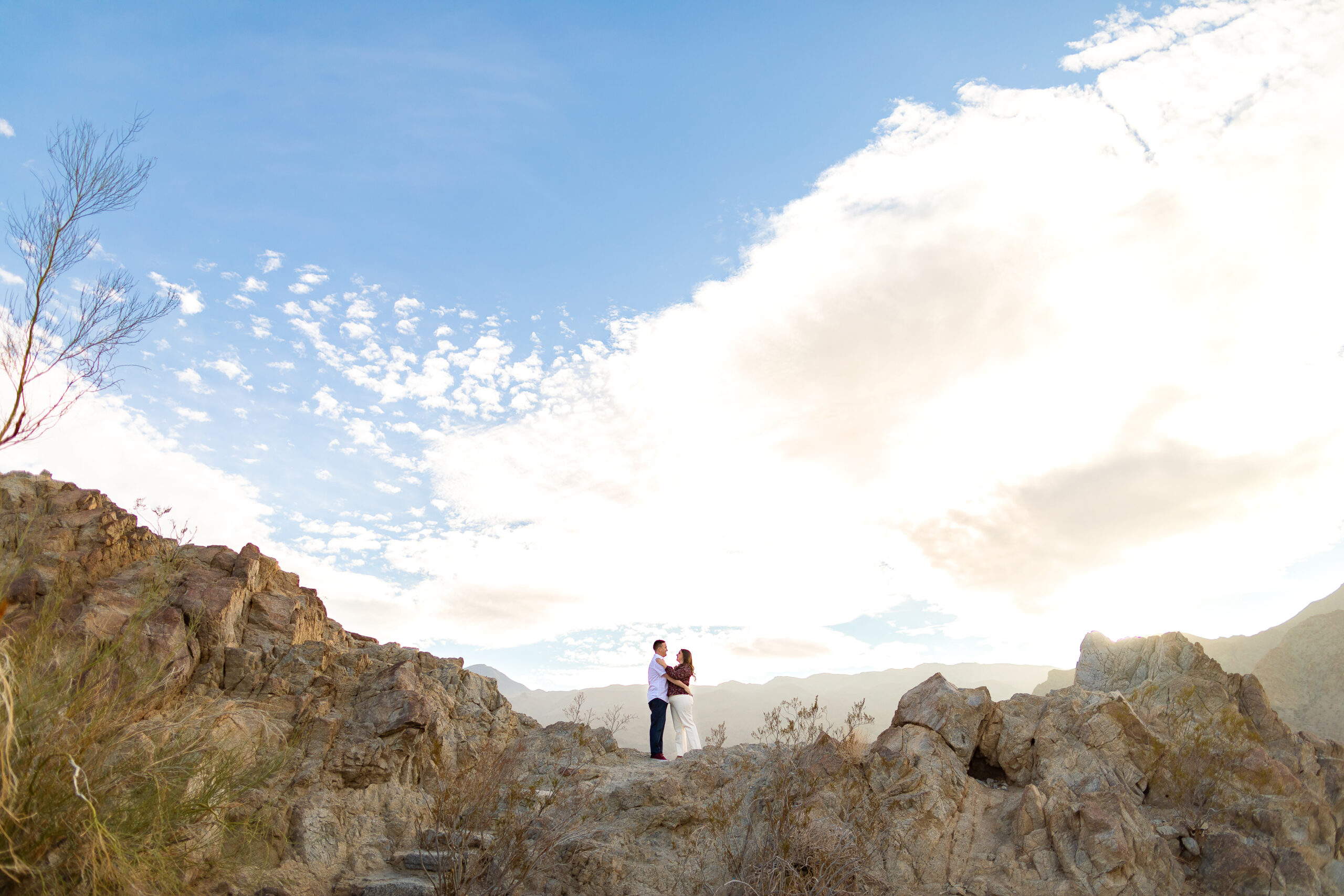 Couples engagement session at the La Quinta Resort and Bear Creek Trail in the fall